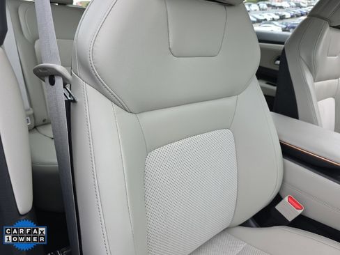 Used 2023 Nissan Ariya AWD image 61