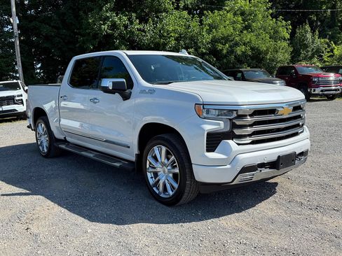 Certified 2023 Chevrolet Silverado 1500 High Country w/ High Country Premium Package AWD/4WD image 1