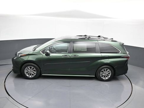 Certified 2025 Toyota Sienna XLE w/ XLE Plus Package AWD/4WD image 43
