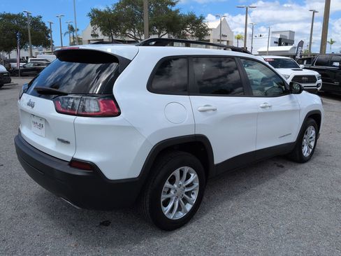Used 2022 Jeep Cherokee Latitude Lux w/ Sun & Sound Group image 5