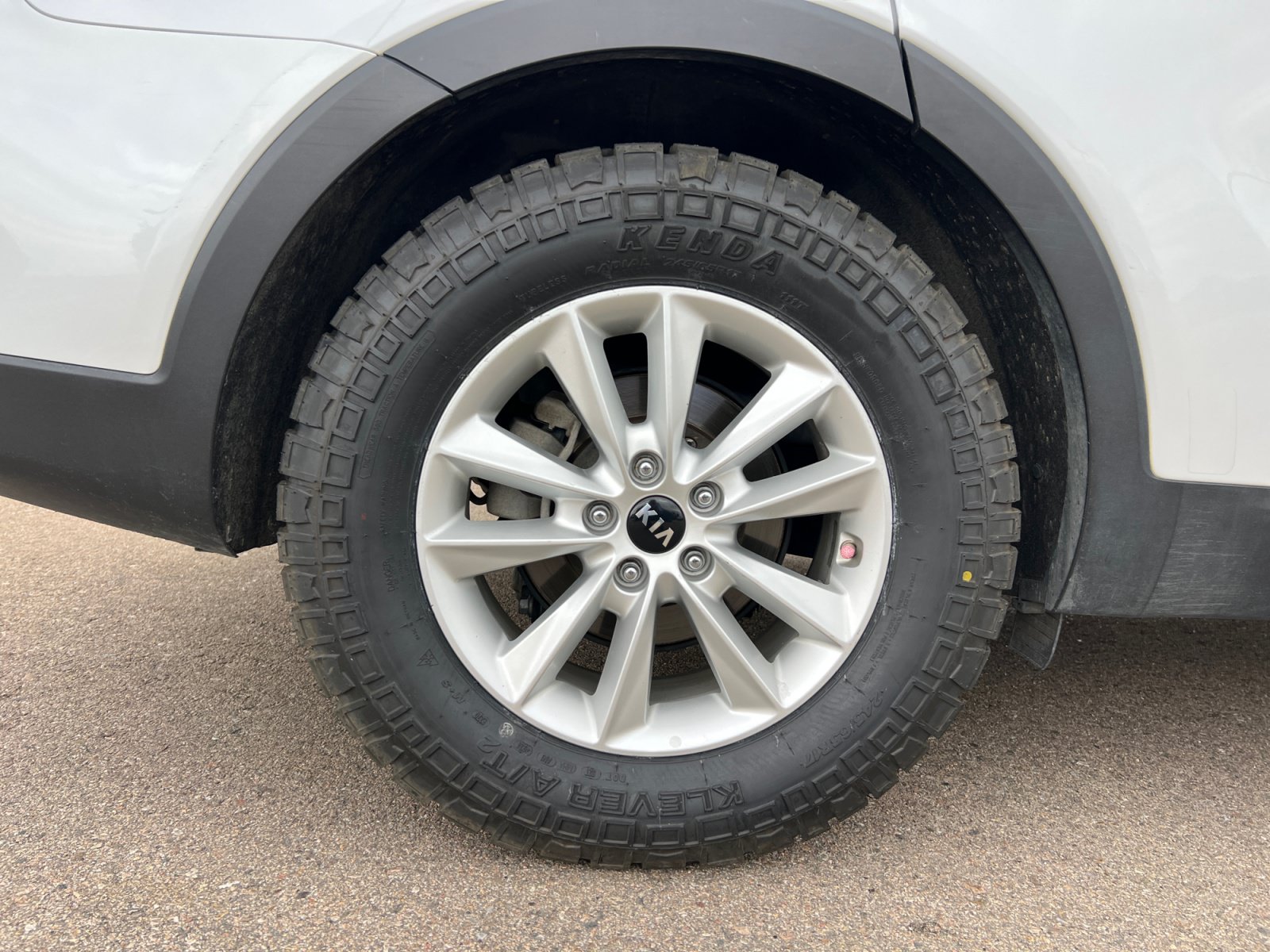Used 2019 Kia Sorento AWD V6 image 24