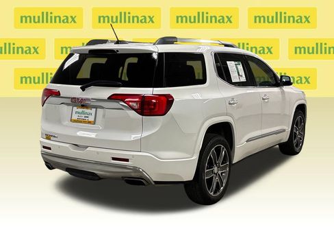 Used 2019 GMC Acadia Denali w/ Technology Package FWD image 21
