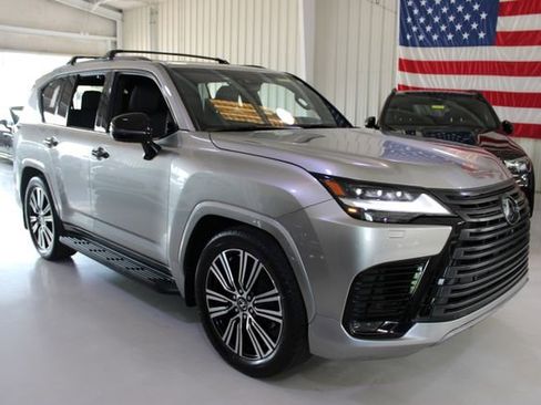 Used 2024 Lexus LX 600 4WD w/ Appearance Package image 48