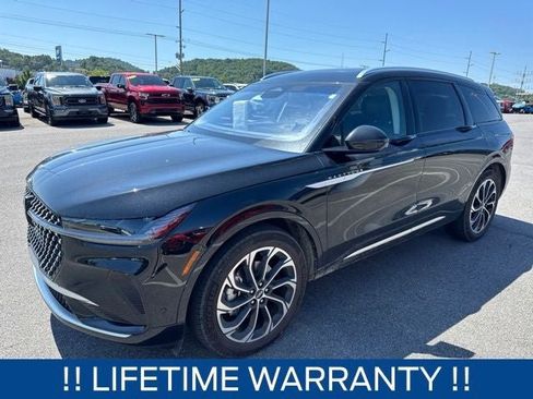 Used 2024 Lincoln Nautilus Reserve w/ Equipment Group 202A AWD/4WD image 3