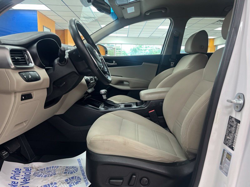 Used 2019 Kia Sorento AWD w/ LX Convenience Package image 18