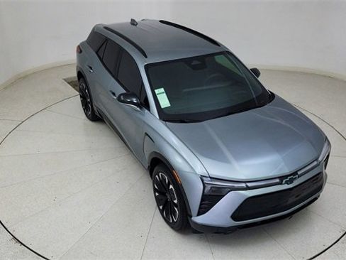 Used 2025 Chevrolet Blazer EV RS image 76