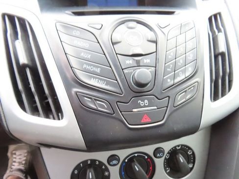 Used 2012 Ford Focus SE image 22