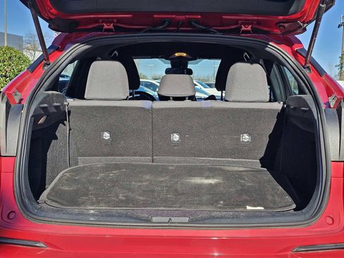 Used 2021 Toyota C-HR XLE image 8