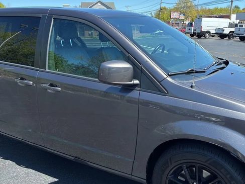 Used 2020 Dodge Grand Caravan GT FWD image 9