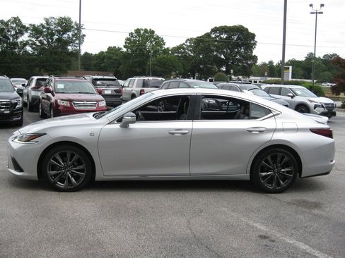 Used 2020 Lexus ES 350 F Sport w/ Accessory Package FWD image 4