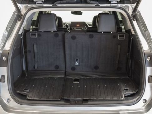 Used 2023 Toyota Highlander Limited AWD/4WD image 41