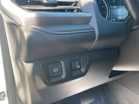 Certified 2023 GMC Acadia SLE w/ Elevation Edition FWD image 18