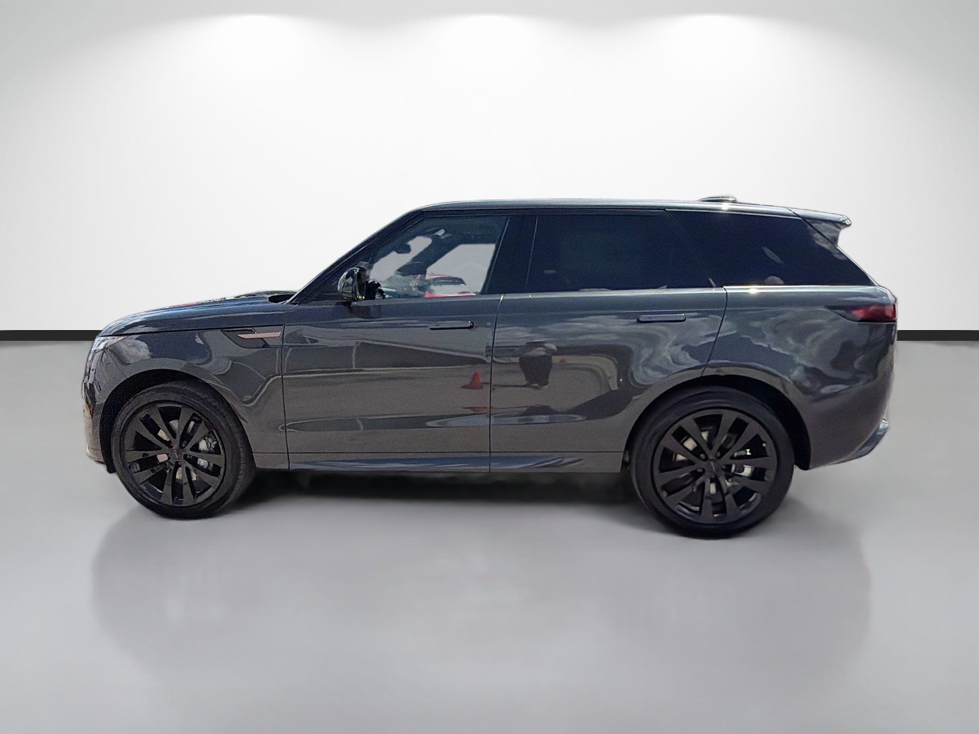 New 2026 Land Rover Range Rover Sport Dynamic SE AWD/4WD image 2