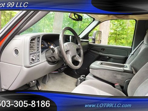 Used 2007 Chevrolet Silverado 2500 LT w/ Onstar Plus Package AWD/4WD image 13