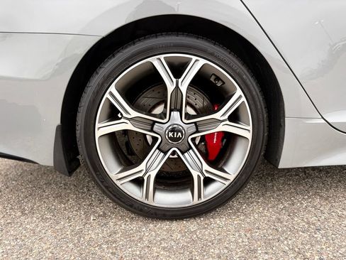 Used 2019 Kia Stinger GT2 AWD/4WD image 28