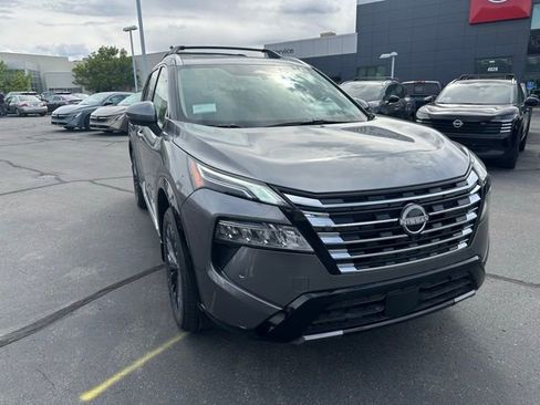 New 2026 Nissan Rogue Platinum w/ Platinum Premium Package AWD/4WD image 2