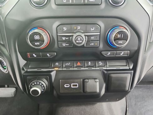 Used 2022 Chevrolet Silverado 1500 RST w/ Z71 Off-Road Package AWD/4WD image 30