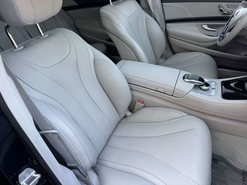 Used 2016 Mercedes-Benz S 550 Sedan image 23