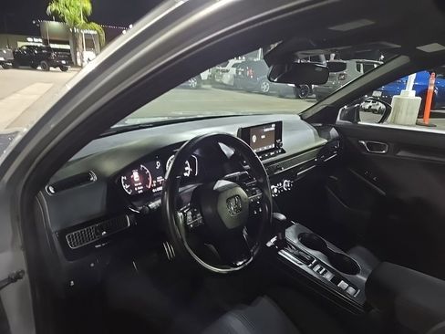 Used 2025 Honda Civic Sport image 12