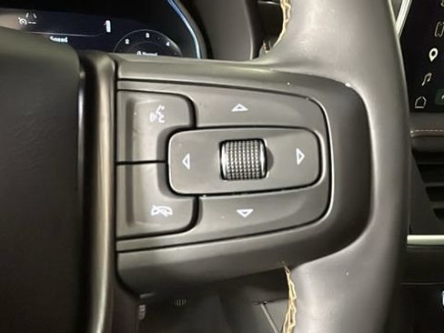 Used 2024 GMC Yukon XL AT4 w/ Technology Package AWD/4WD image 16