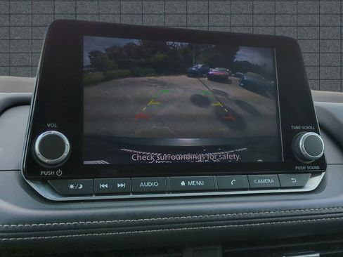 Used 2023 Nissan Rogue S image 20