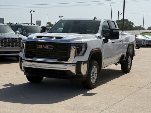 New 2026 GMC Sierra 2500 Pro w/ Convenience Package AWD/4WD image 10