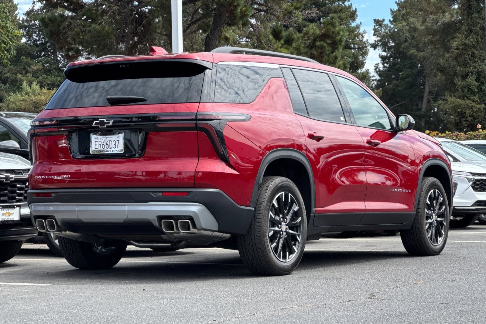 Used 2026 Chevrolet Traverse LT w/ Enhanced Driving Package AWD/4WD image 5