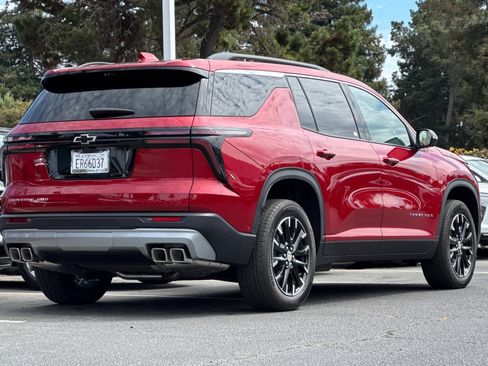 Used 2026 Chevrolet Traverse LT w/ Enhanced Driving Package AWD/4WD image 5
