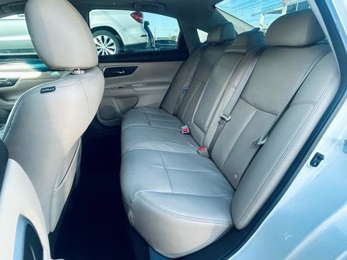 Used 2016 Nissan Altima 2.5 SL w/ 2.5 Technology w/LED Package FWD image 11
