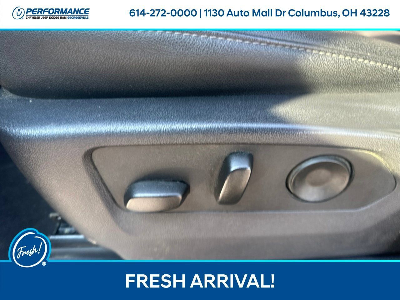 Used 2025 GMC Sierra 1500 SLT AWD/4WD image 14