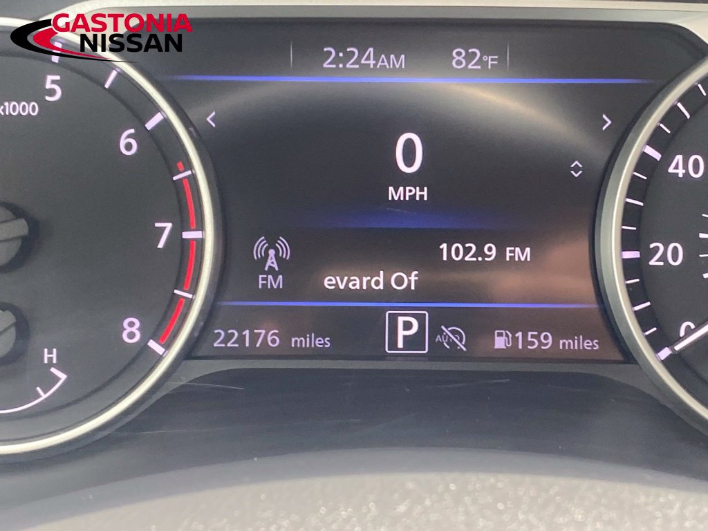 Used 2025 Nissan Sentra SR w/ SR Premium Package FWD image 29