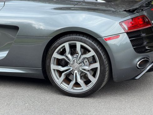 Used 2011 Audi R8 V10 AWD/4WD image 7
