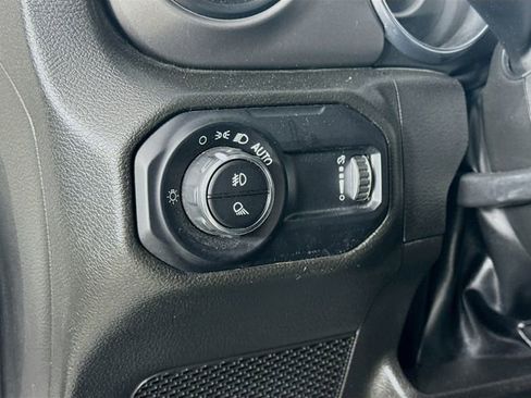 Used 2023 Jeep Gladiator Sport image 10