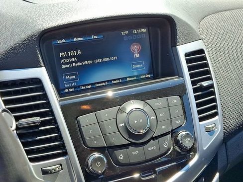 Used 2014 Chevrolet Cruze LT w/ Technology Package FWD image 17