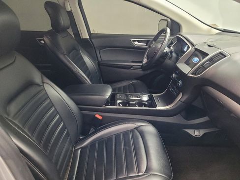 Used 2019 Ford Edge SEL w/ Equipment Group 201A image 21