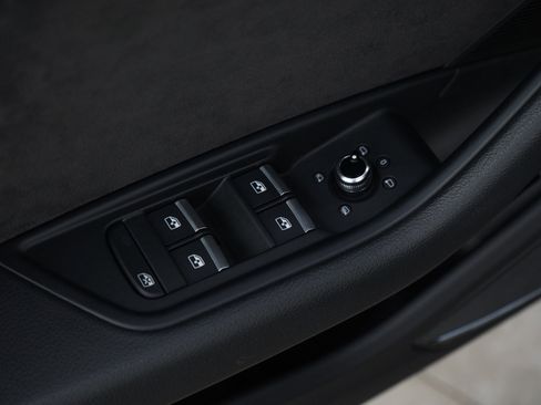 Used 2018 Audi S4 Premium Plus w/ Navigation Package image 19