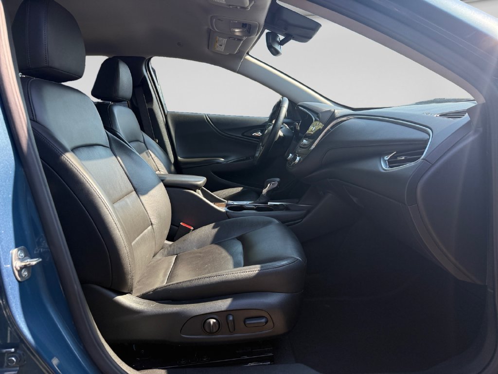 Used 2024 Chevrolet Malibu LT FWD image 16