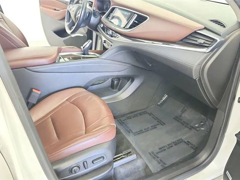 Used 2018 Buick Enclave Avenir w/ Avenir Technology Package image 37