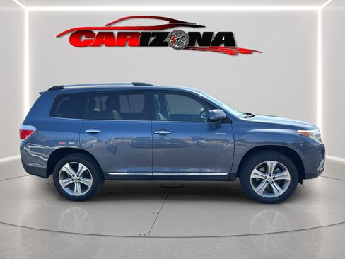 Used 2011 Toyota Highlander Limited w/ Tow Pkg AWD/4WD image 12