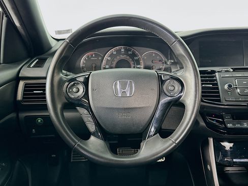 Used 2016 Honda Accord Sport image 17