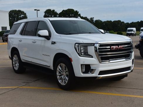 Used 2024 GMC Yukon SLT w/ SLT Luxury Package AWD/4WD image 3