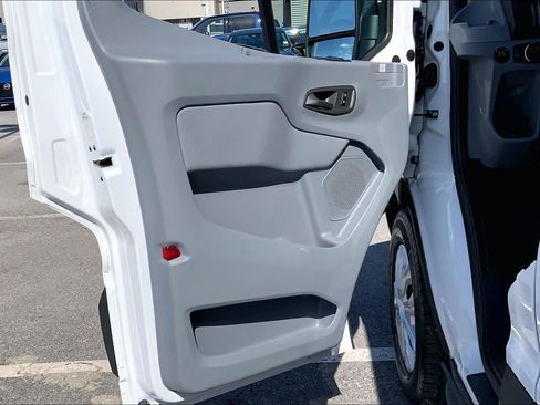 Used 2019 Ford Transit 150 XLT image 21