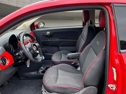 Used 2017 FIAT 500 Pop w/ Red Roof & Mirror Cap Package FWD image 22