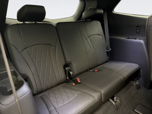 Used 2023 Buick Enclave Avenir w/ Avenir Technology Package AWD/4WD image 20