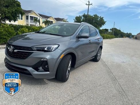 Used 2022 Buick Encore GX Essence w/ Advanced Technology Package FWD image 3
