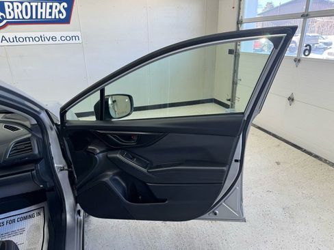 Used 2018 Subaru Crosstrek 2.0i Premium w/ Eyesight System image 22