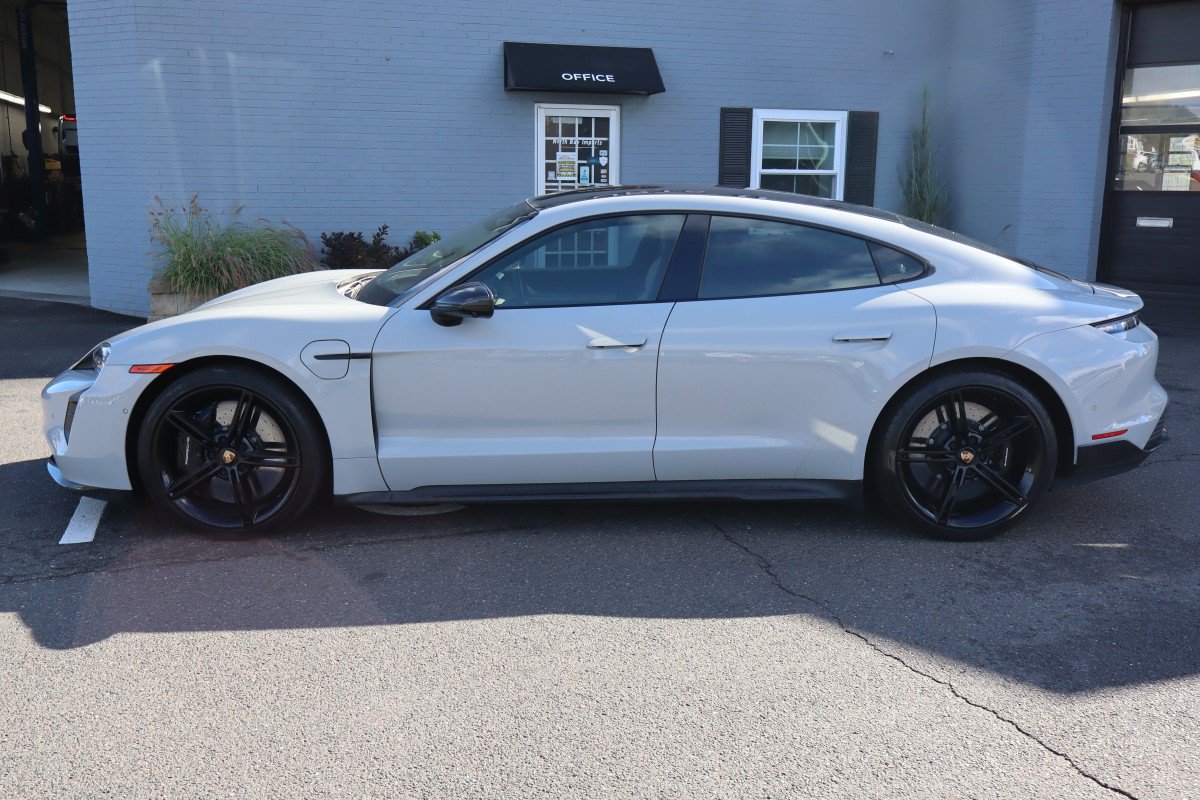 Used 2022 Porsche Taycan Turbo S AWD/4WD image 8
