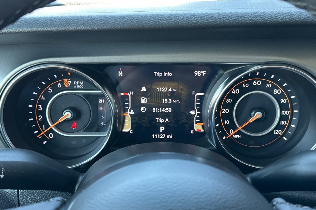 Used 2023 Jeep Gladiator Sport AWD/4WD image 23