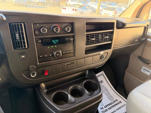 Used 2009 Chevrolet Express 1500 image 22