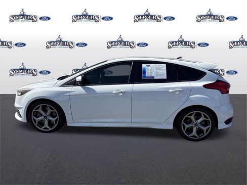 Used 2017 Ford Focus ST image 8